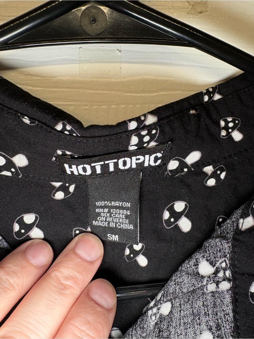 Hot Topic Black Mushroom Print Rayon Skirt